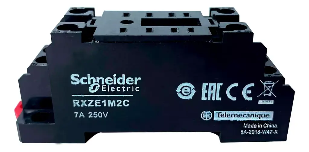 RXZE1M2C RELAY BASE