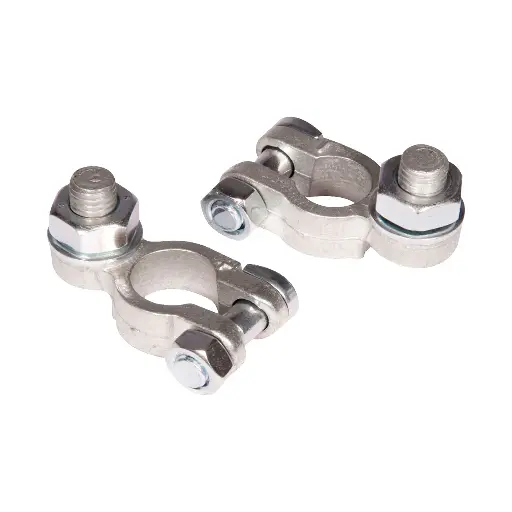 Akü pozitif ve negatif terminalleri